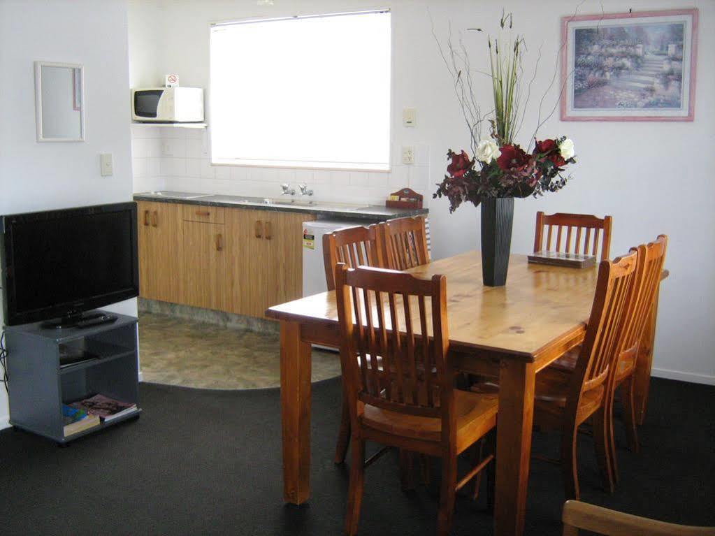 Motel Rose Court