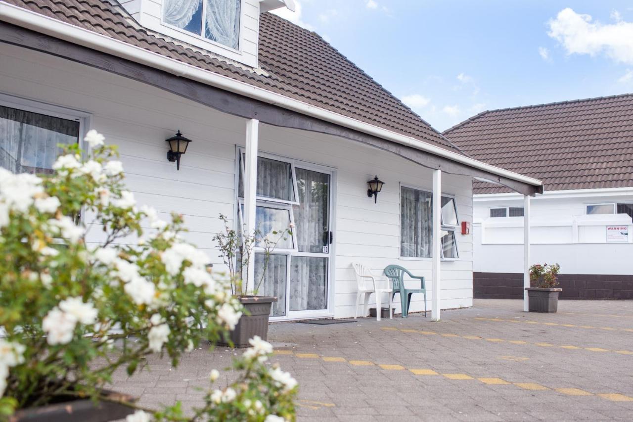Rose Court 4*